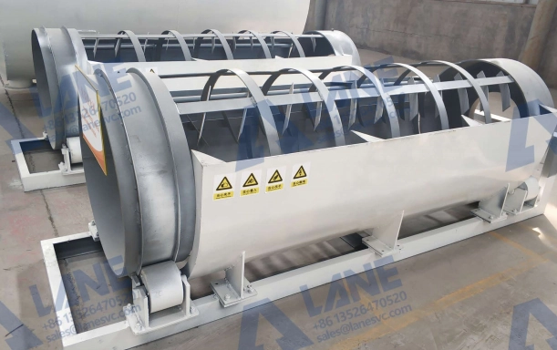 In recent years, the fertilizer dewatering machine for organic fertilizer production has become an important part of modern fertilizer plants. By comparing different dewatering machines, this article explains how internal structure and working principles affect real applications. Based on our long-term experience, we also share how proper equipment selection can improve efficiency and product quality.